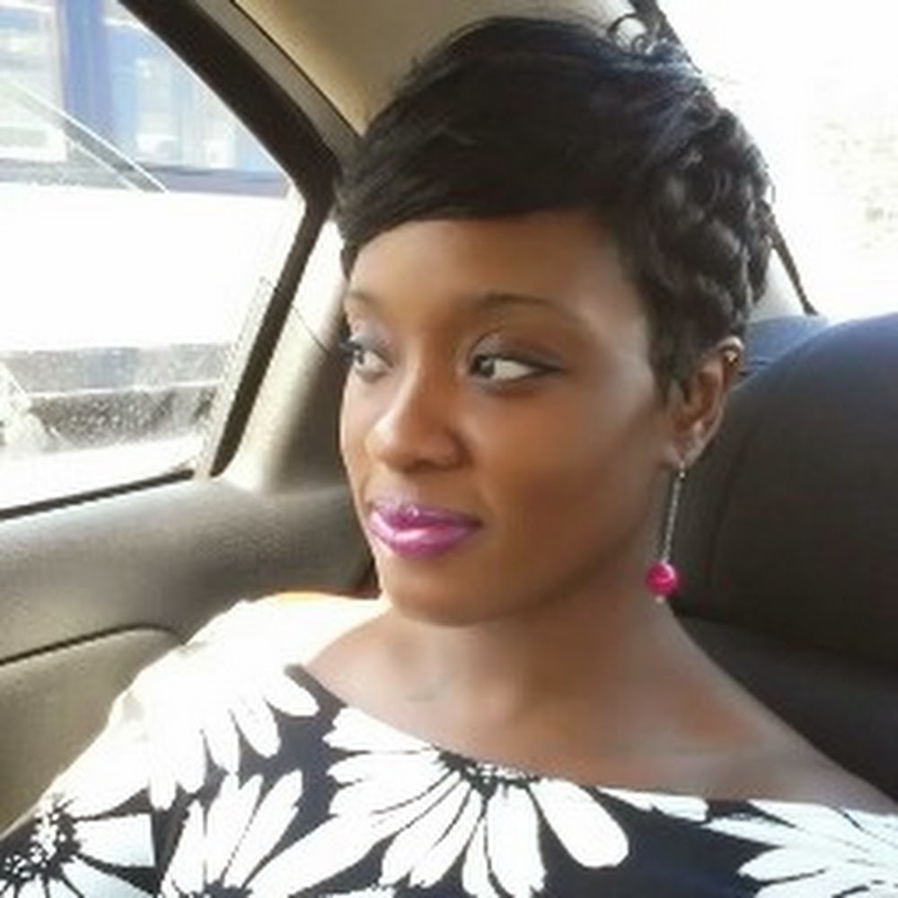Meet your Posher, Atiya